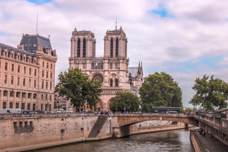 THE MONUMENTS OF PARIS WALKING TOUR FROM OPERA TO NOTRE DAME