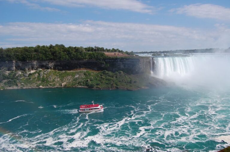 Toronto: Small-Group Niagara Falls Day Trip