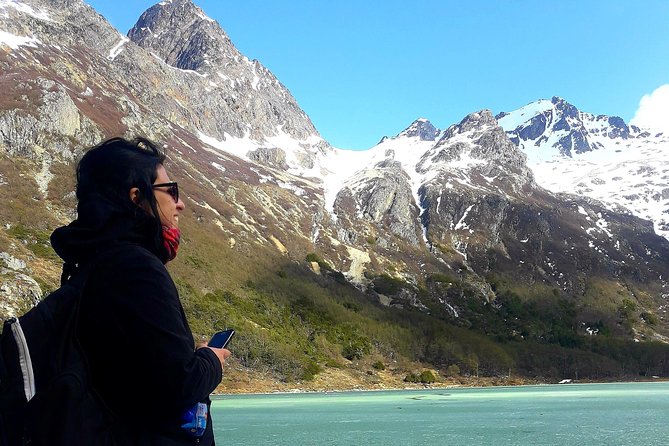 Trekking Emerald Lagoon