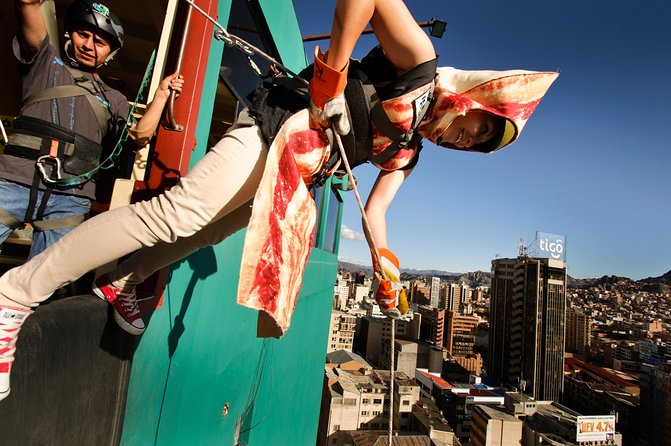 Urban Rush: Building Rappel in La Paz - Costumes and Safety Measures