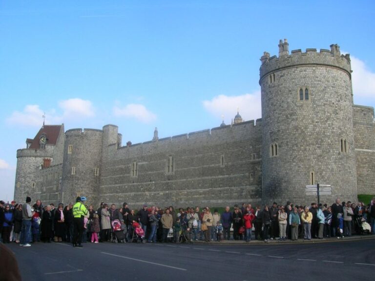 Windsor Oxford Cotswold Private Tour Including Admissions