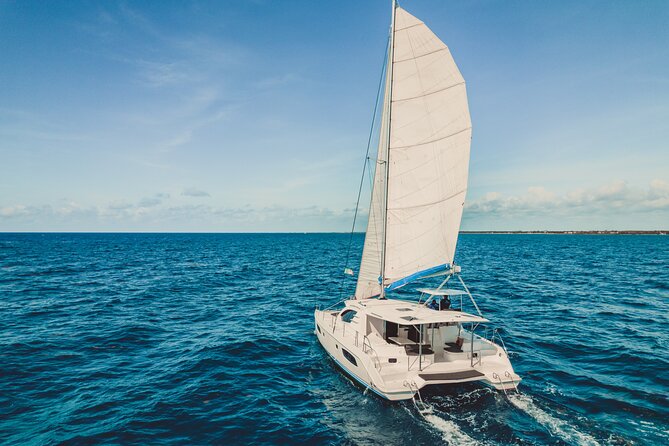 5-Hour Private 44 Leopard Luxury Catamaran 2-Stop Tour W/Food,Open Bar&Snorkel - Catamaran Features