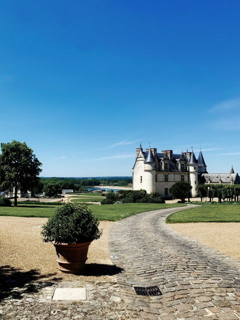 Amboise : Guided Tour of the Royal Chateau of Amboise - Experience French History