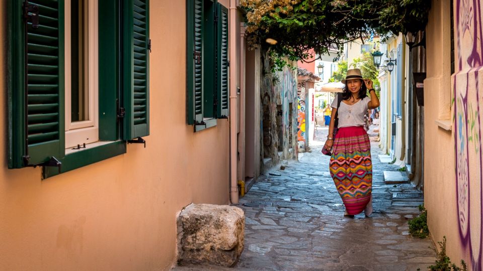 Athens: Historic Center Photo Tour at Monastiraki and Plaka - Language Options and Accessibility