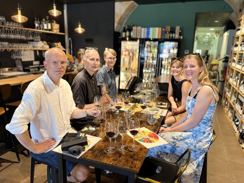 Bordeaux: Private Walking Tour + Glass of Bordeaux Wine - Tour Experience