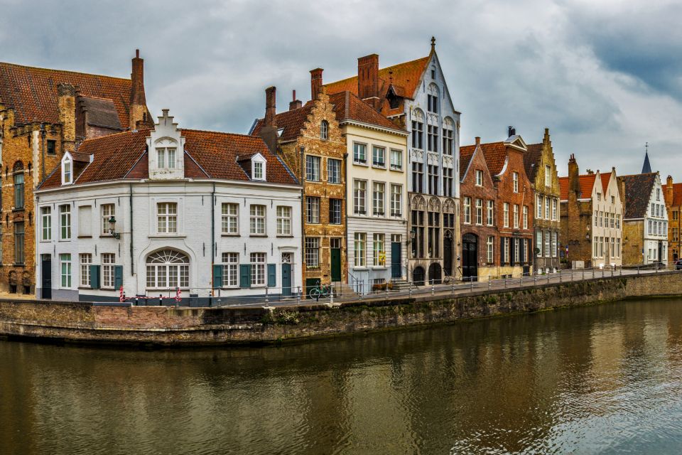 Bruges: First Discovery Walk and Reading Walking Tour - Highlights