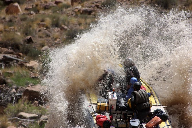 Cataract Canyon Rafting Adventure From Moab - Watercraft Features