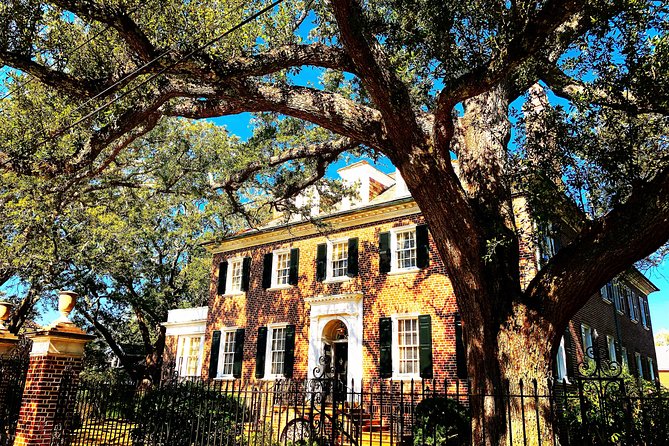 Charleston History, Homes, and Architecture Guided Walking Tour - Exploration of French Quarter and South of Broad