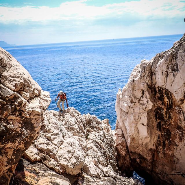 Climbing Discovery Session in the Calanques Near Marseille - Experience Highlights