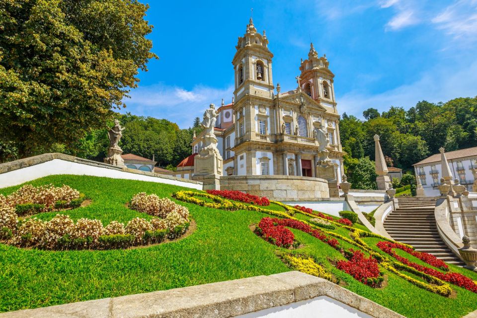 Day Tour From Porto: Braga, Aveiro'S Canals & Douro Valley - Customer Experience