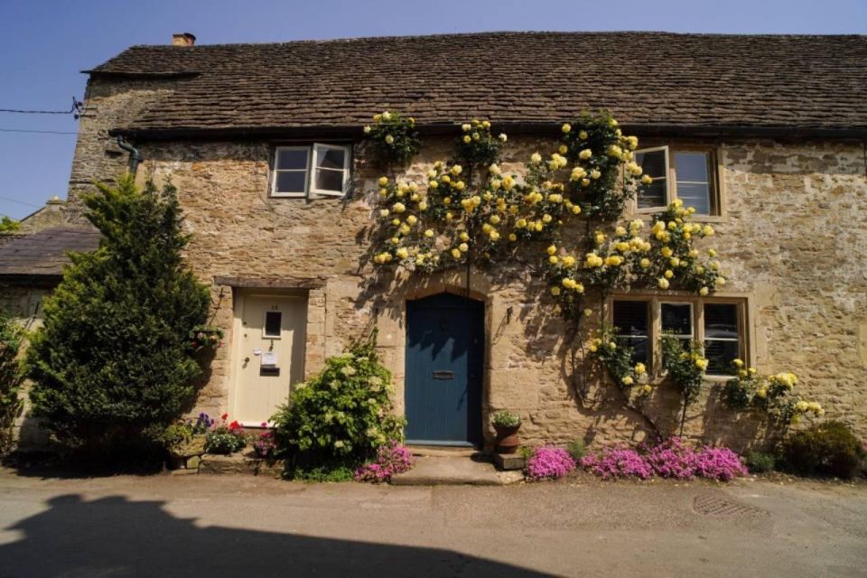 From London: Cotswolds, Country Pub Lunch & Lavender Fields - Activity Description