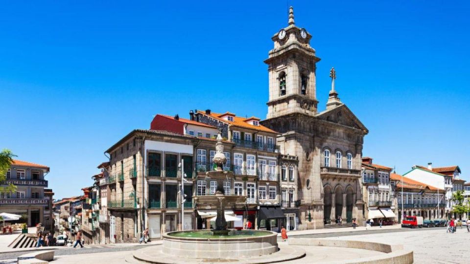 GUIMARÃES: TOUR HD GUIMARÃES SEDAN - Destination Highlights