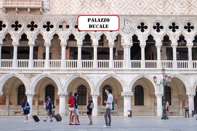 Hidden Venice Walking Tour & Gondola Ride Experience - Gondola Ride Experience