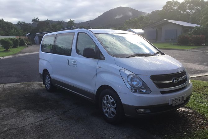 IMAX Private Transfer 7 Guests Cairns Airport to Hotels in Port Douglas - Airport Pickup and Hotel Drop-off