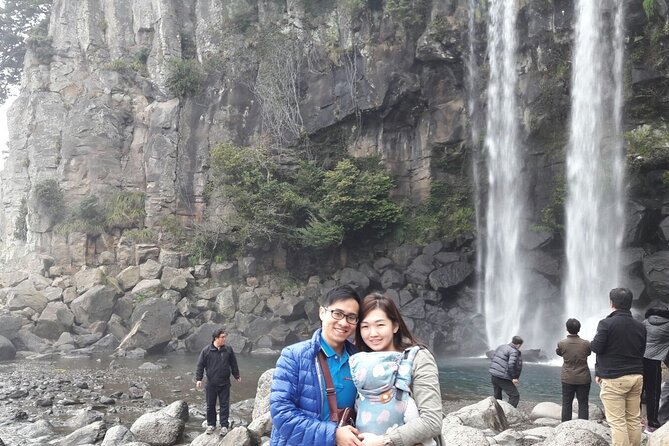 Jeju Island Private Taxi Tour-Waterfalls & Oedolgae & Jusangjeoli - Benefits of Private Taxi Tour