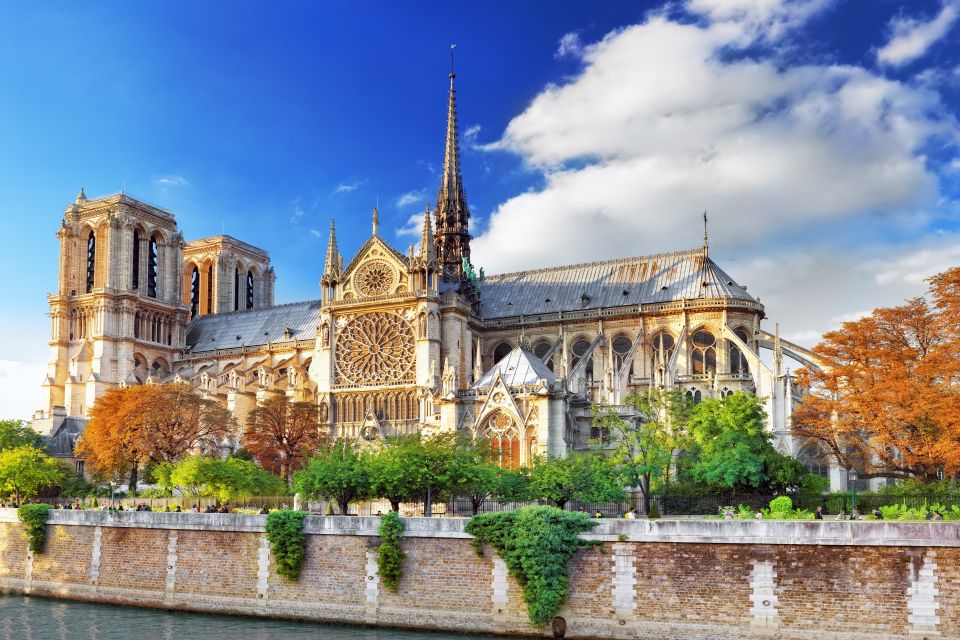 Le Marais District Private Walking Tour - Experience Highlights