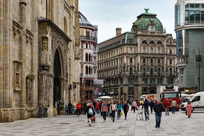 Lokafy Vienna Kid-Friendly Private Walking Tour With a Local - Tour Experience and Additional Info