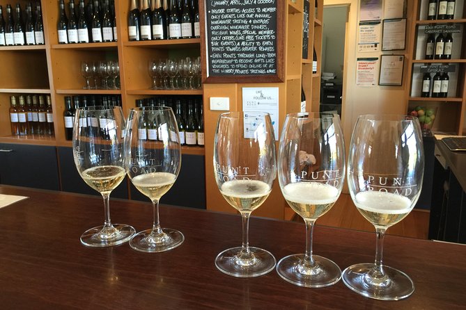 Melbourne: Yarra Valley Wines, Beer/Gin & Choc Tour With Lunch - Seasonal Lunch With Wine