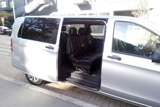 MINIVAN Transfer From Vienna to Budapest or Vice Versa - Vehicle Features