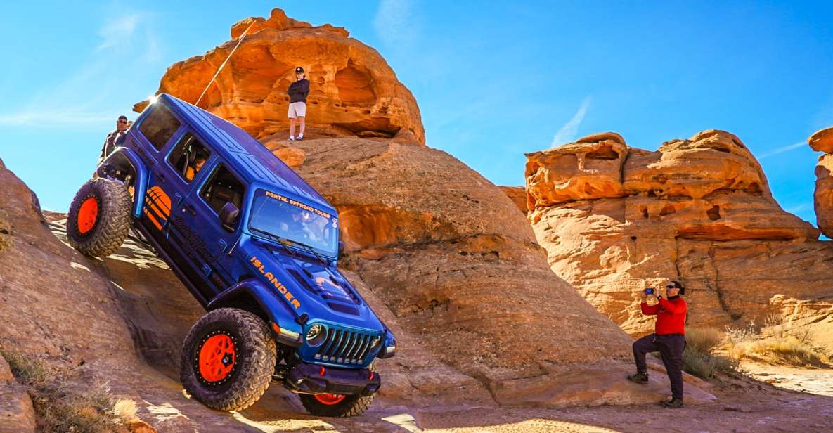 Moab: Off-Road Hell's Revenge Trail Private Jeep Tour - Experience Highlights