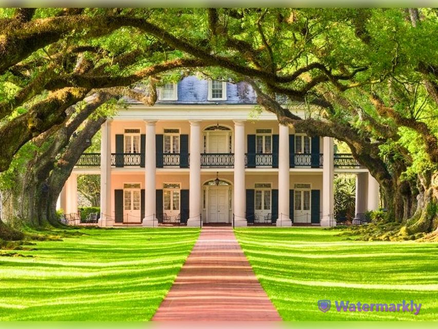 New Orleans: Oak Alley Plantation & City and Katrina Tour - City Landmarks Exploration