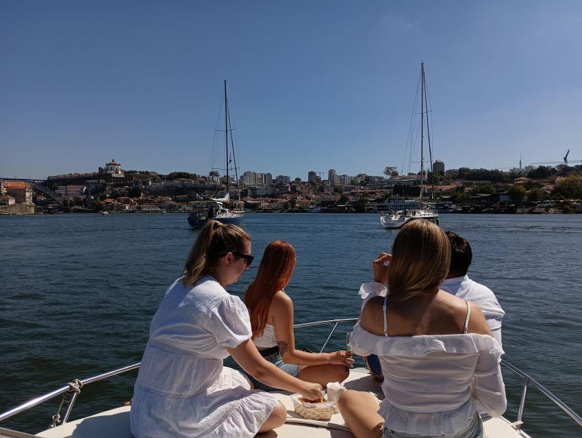 Porto: 6 Bridges Private Boat Tour (Max 6px) - Sunset Option - Language Options and Tour Highlights