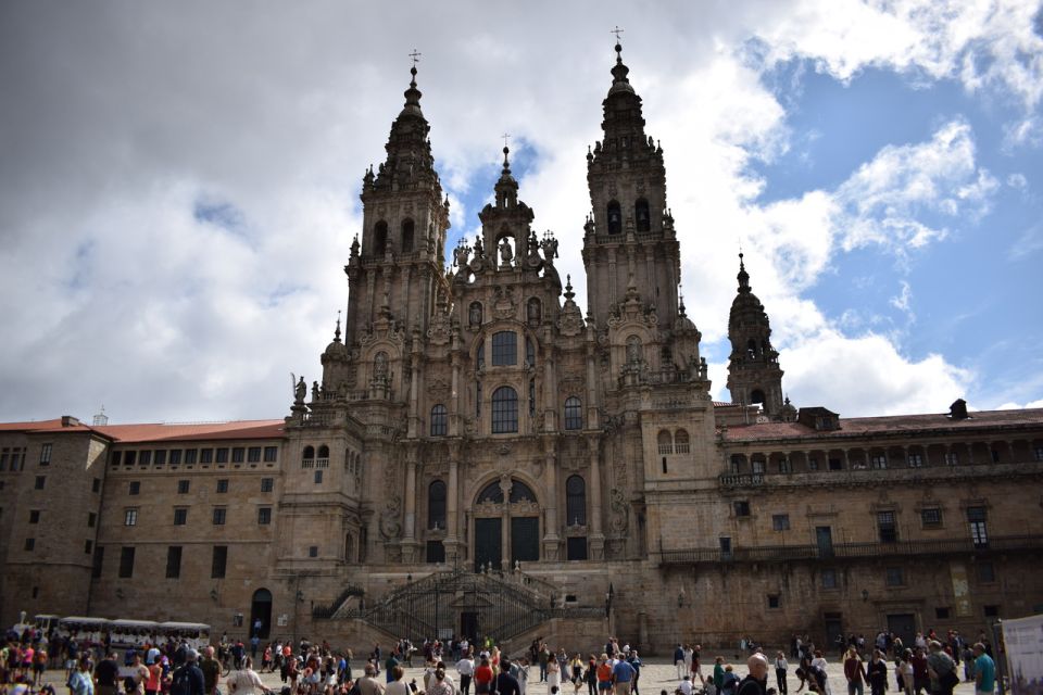 Premium Porto Santiago Compostela Tour Lunch & Wine Tasting - Available Languages and Group Size