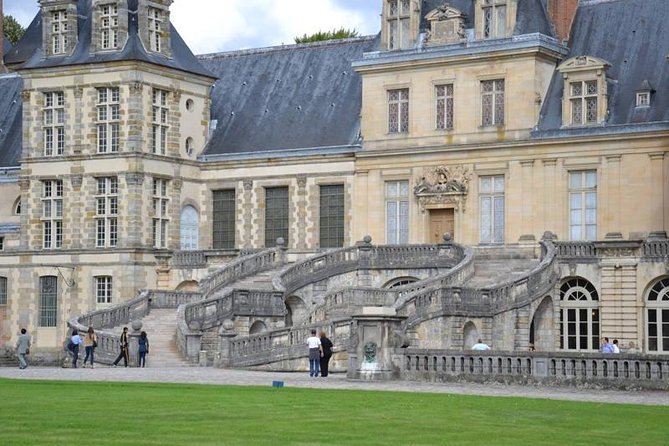 Private 5-Hour Round Transfer to Fontainebleau From Paris - Experience Highlights at Château De Fontainebleau