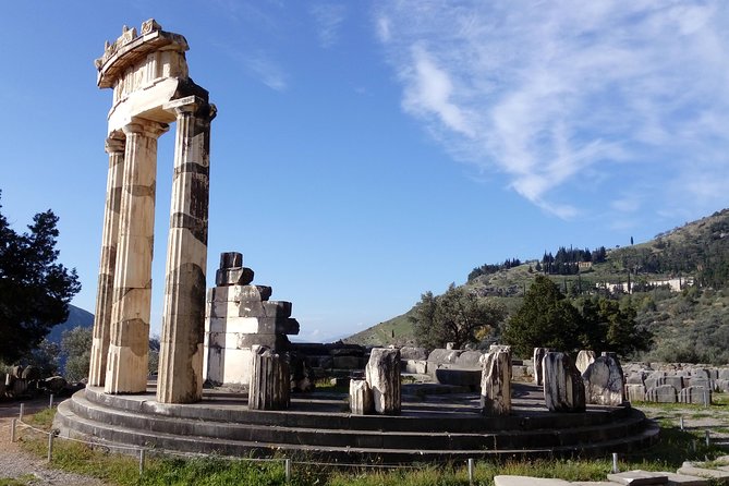 Private Delphi and Hosios Loukas Monastery - Great Lunch and Drinks Included - Transportation and Logistics