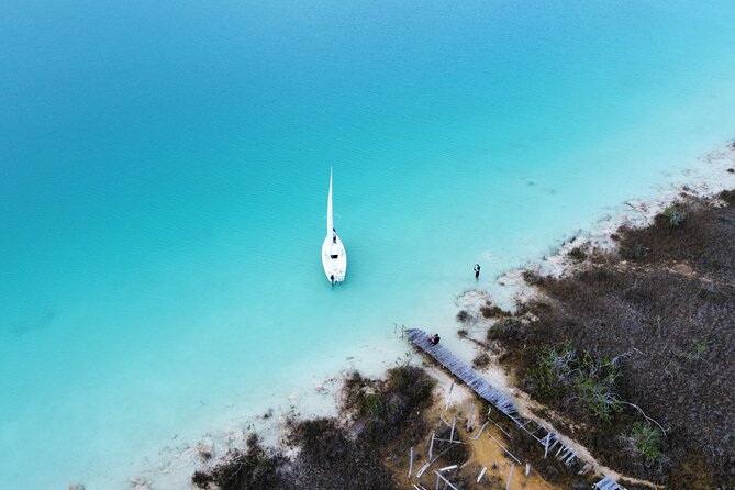 Private Sailing Tour of Bacalar Lagoon - Sailing Boat Experience