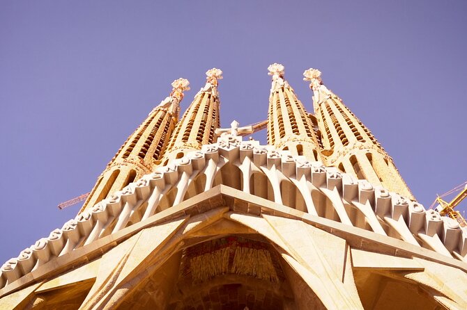 Sagrada Familia Guided Tour With Skip the Line Ticket - Meeting Point