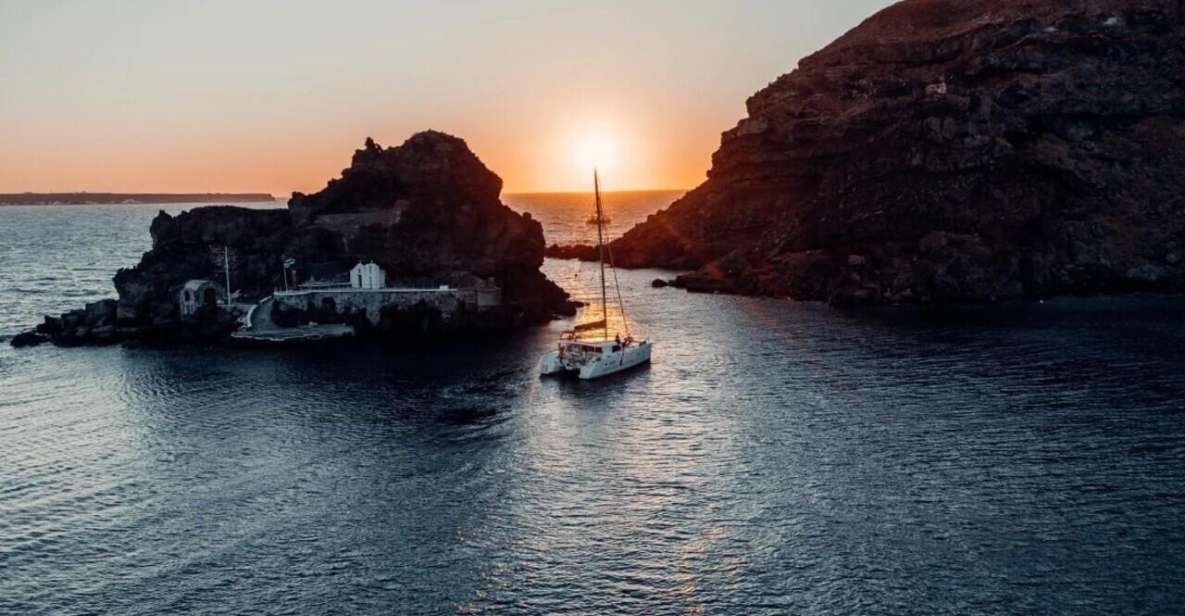 Santorini: Private Catamaran Cruise With BBQ Meal and Drinks - Inclusions and Amenities