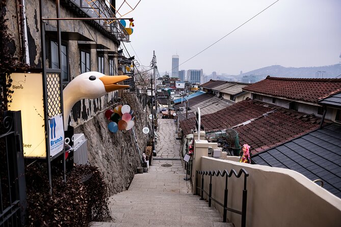 Seoul Moonlight Walking Tour With Local Historian - What to Expect on the Tour