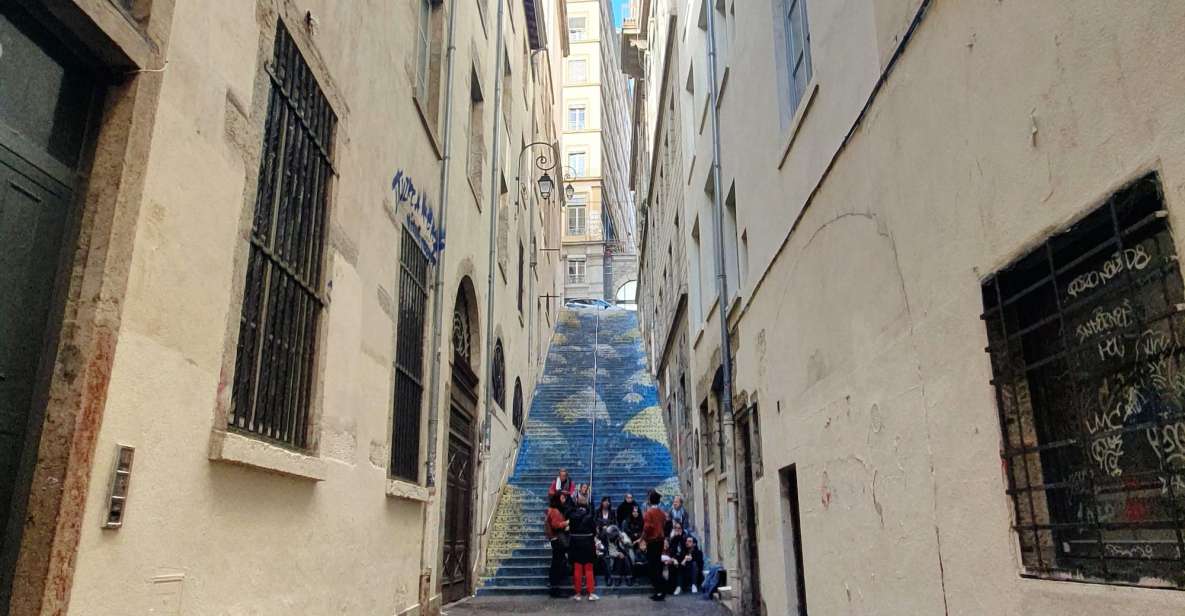 Storytelling Tour of Croix-Rousse in French - Unravel the Silk Story