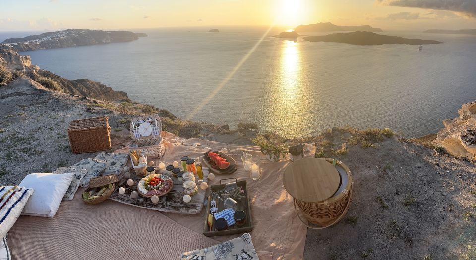 Uncrowded Santorini Sunset PicNic - Booking Information