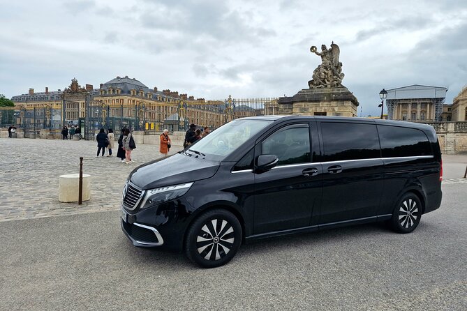VERSAILLES CASTLE Round-Trip Transfer From Paris by Luxury Van - Booking and Operational Information