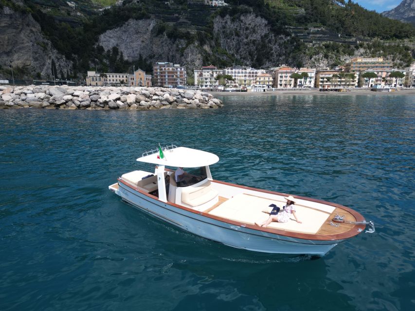 Amalfi Coast: Private Boat Tours Along the Coast - Amenities