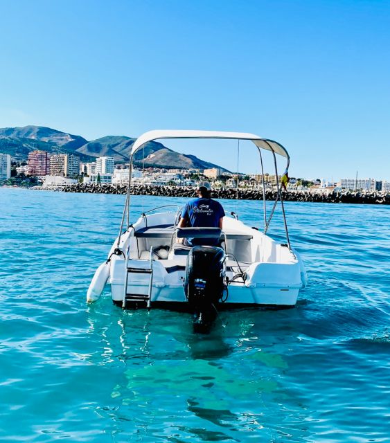 Benalmadena: Without a License Boat Rental - Boat Description and Capacity