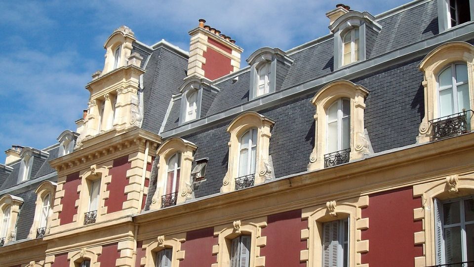 Biarritz: 2-Hour Private Guided Walking Tour - Accessibility and Experience