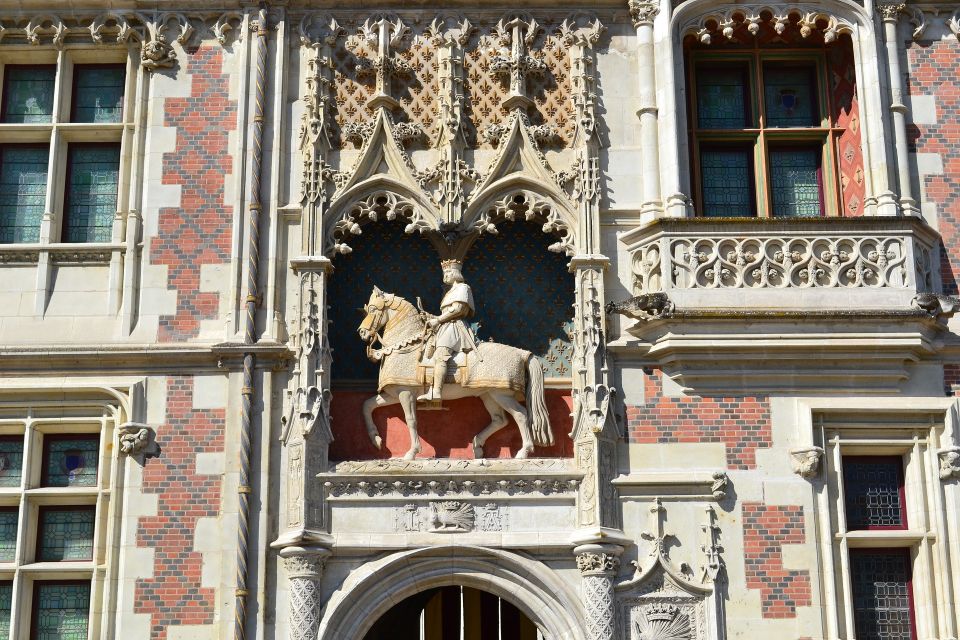 Blois: Private Tour of Blois Castle With Entry Tickets - Tour Highlights