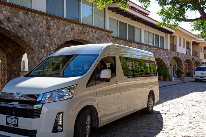 Cabo Airport Transportation - Traveler Information