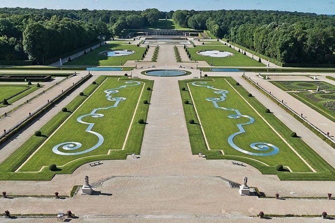 Chateau of Fontainebleau and Vaux Le Vicomte 9-Hour Private Tour - Booking Process