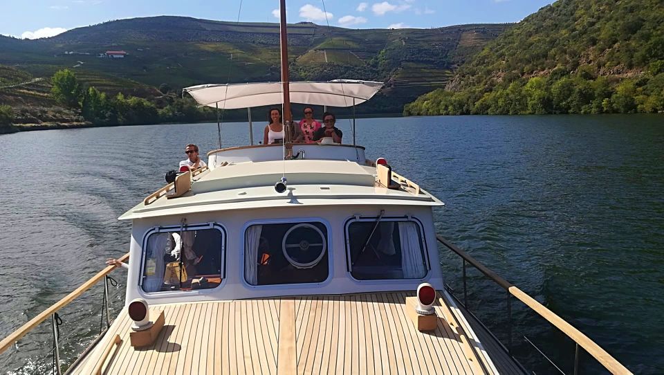 From Pinhão: Private Yacht Cruise Along the Douro River - Experience Highlights