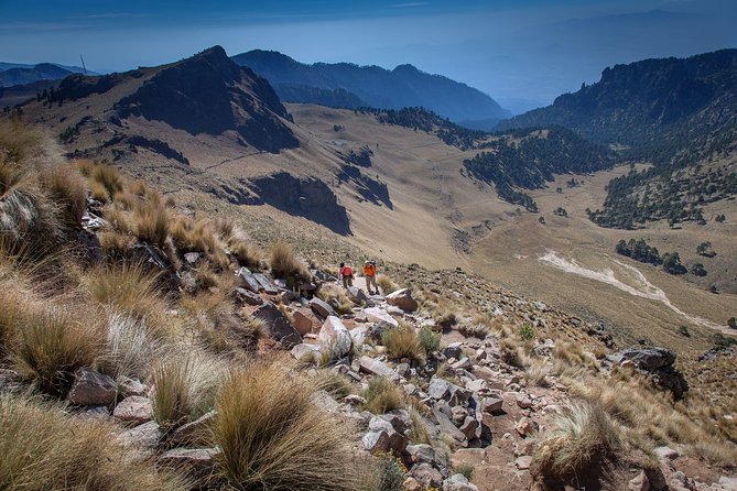 Iztaccihuatl Volcano Hike With an Alpinist - Guide and Tour Operator