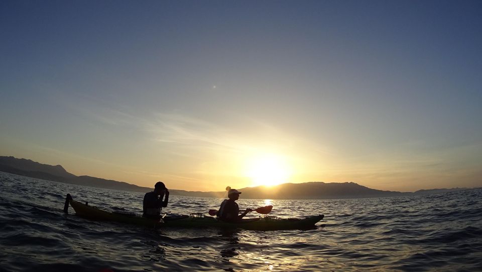 Kissamos: Sunset Kayak Tour to Shipwreck & Exclusive Beach - Description