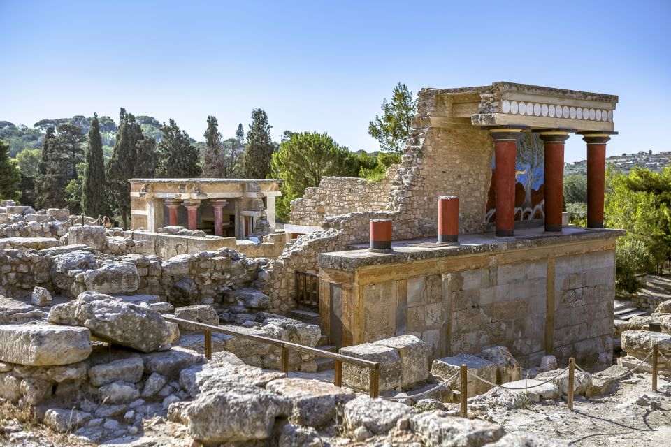 Knossos Palace Skip-the-Line Ticket & Private Guided Tour - Experience Highlights