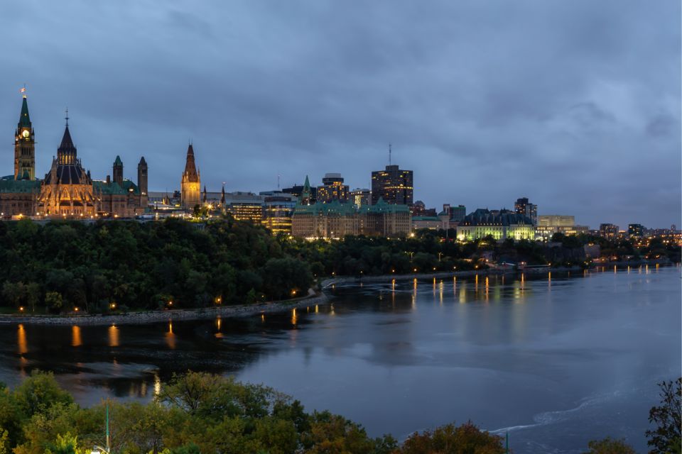 Ottawa: First Discovery Walk and Reading Walking Tour - Sightseeing Highlights