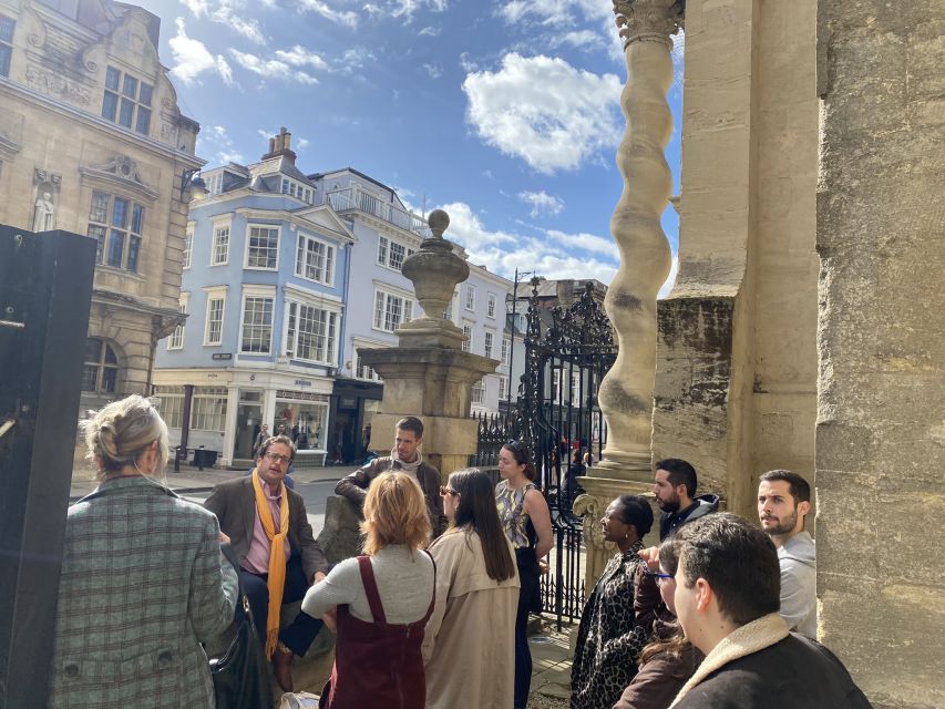 Oxford: Uncomfortable Oxford™ Walking Tour - Accessibility