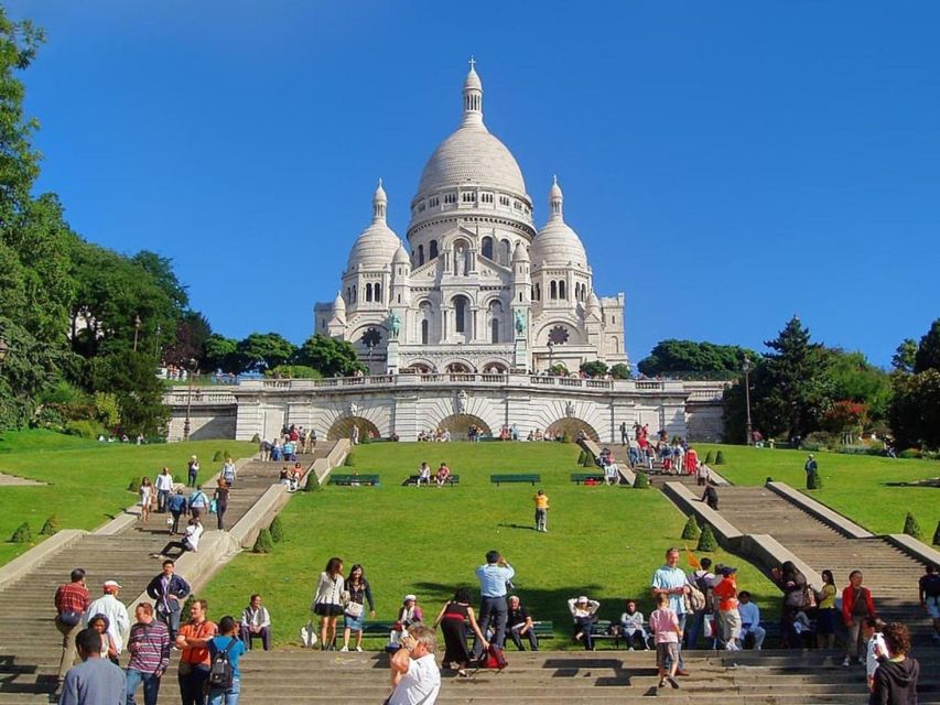 Paris: Montmartre Private Guided Tour & River Cruise Option - Itinerary