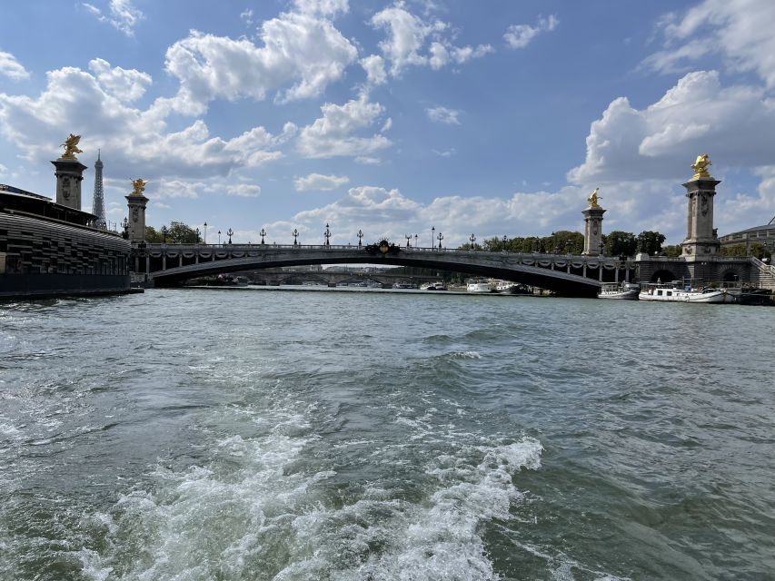 Paris: Seine River Private Cruise - Full Experience Description